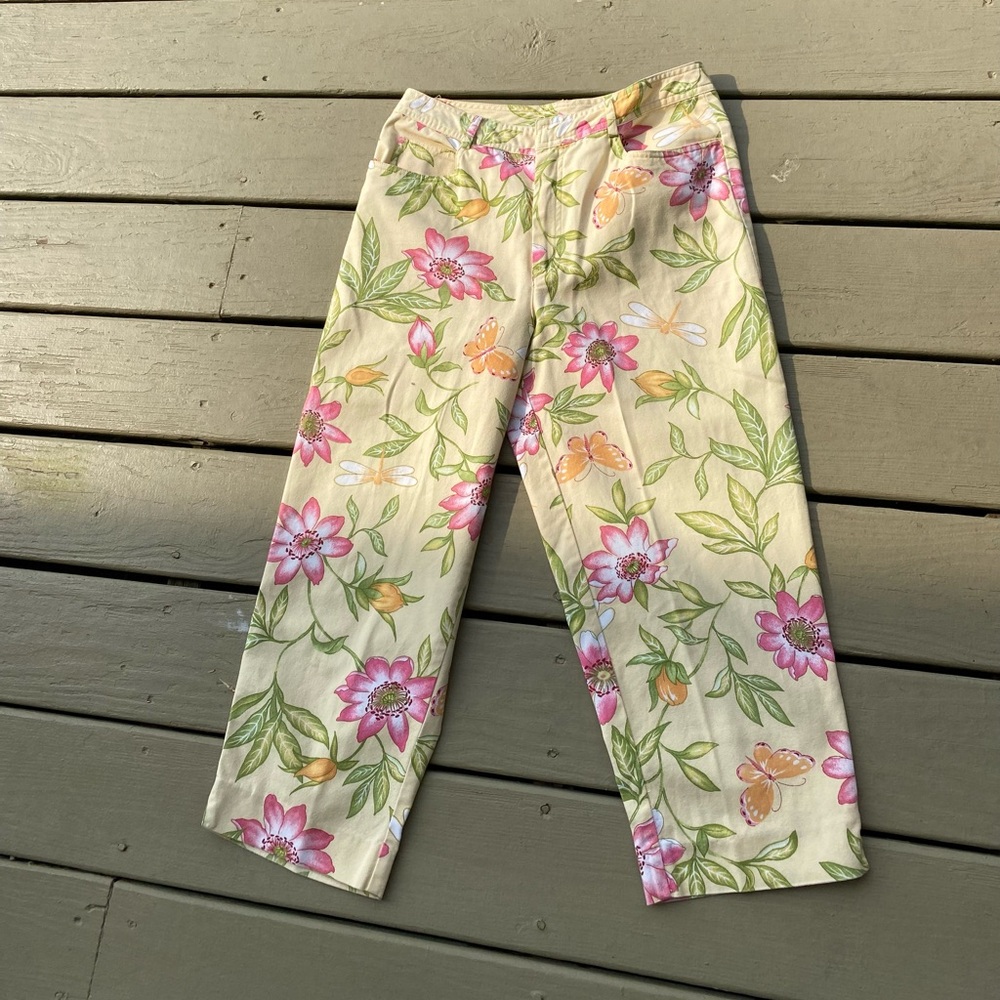 Talbots - Woman’s light yellow with floral design crop twill pants, Size: 6P